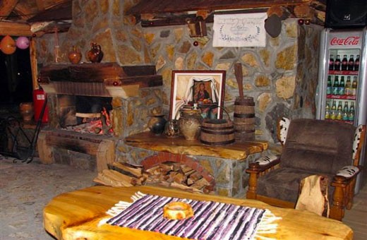 Unutrašnjost restorana, Etno selo "Moravski konaci" - Velika Plana