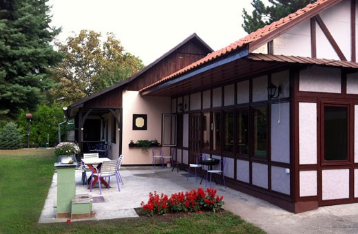 Courtyard, Accommodation Stara Breza - Palić