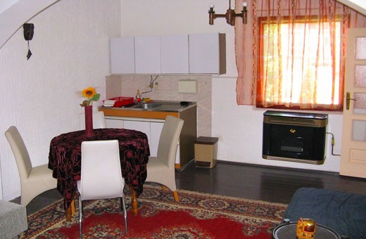 Apartman2 trpezarija, Apartmani Slavica - Jagodina