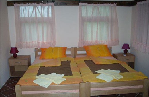 Room 1/2 queen bed, Villa Jezero - Bela Crkva