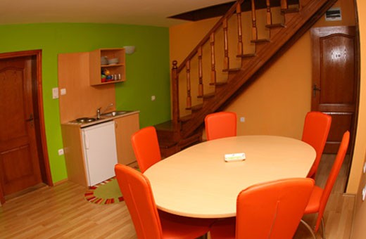 Apartment 10 Dining room and kitchen, Apartments Marić - Zlatibor