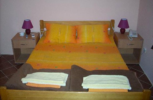 Room 1/2 queen bed, Villa Jezero - Bela Crkva