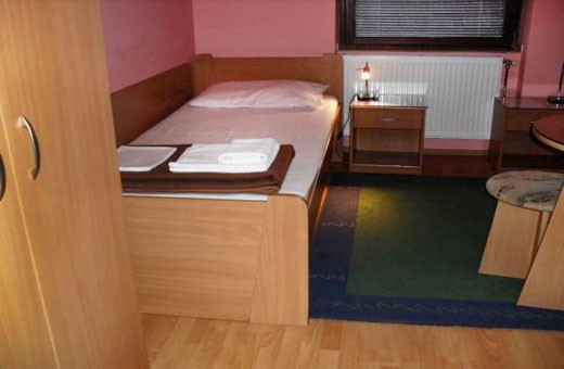 Room 1/2, Bed and breakfast & Restaurant GAT - Subotica