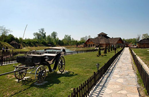 Kočije i restoran, Etno selo "Moravski konaci" - Velika Plana