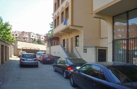 Parking and entrance in building, Apartment "Centar" Novi Sad