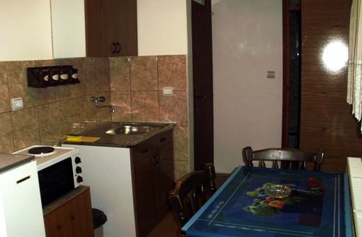 Kitchen and dining room, Apartments Veljković - Sokobanja