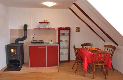 Apartment 3 kitchen and dining room, Apartments "Tarska kuća Viva" - Tara