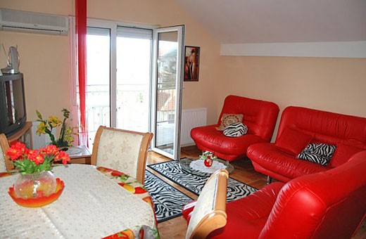 Livingroom, Red apartment - Apartments Makojevic, Vrnjačka banja