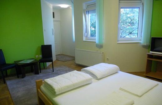 Suite, Hostel Frenky - Novi Sad