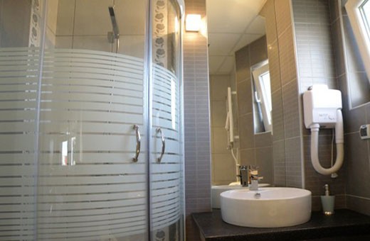 Kupatilo Lux soba 1/2+1, Hotel Biser - Kruševac